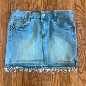 Dollhouse Women’s Size 7 Jean Skirt